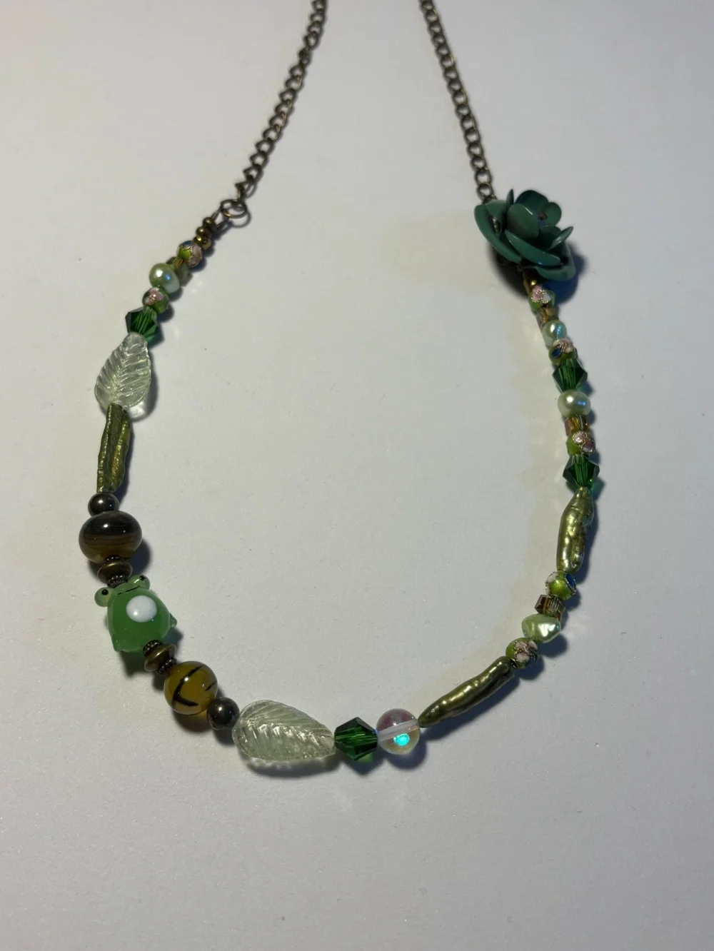 “Fern Hollow Frog”-Botanical Necklace with Glass Frog,Pearls,Cloisonné - Picture 3 of 10